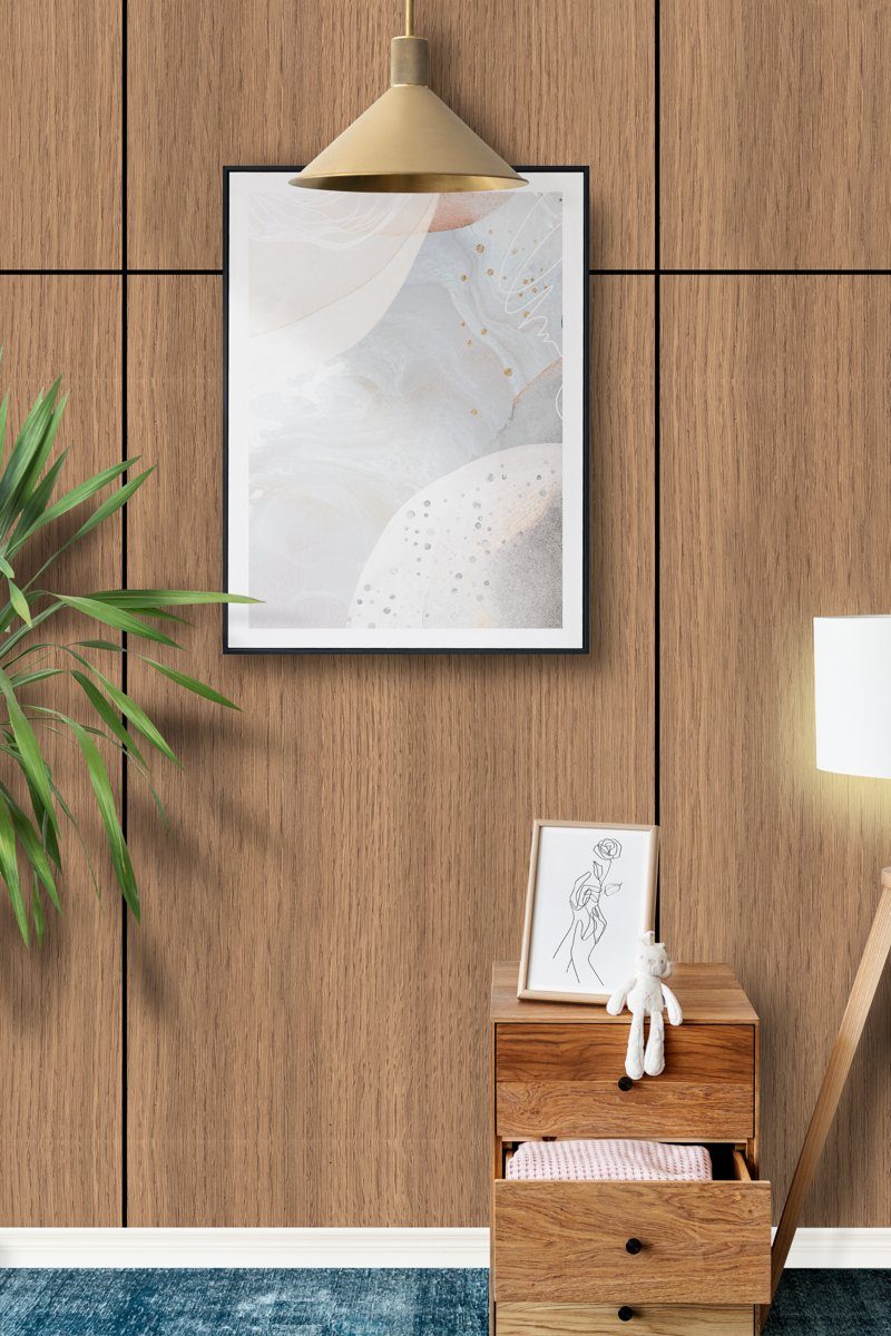Dinding wallpanel kayu dengan dekorasi
